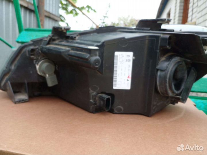 Фара volkswagen polo правая