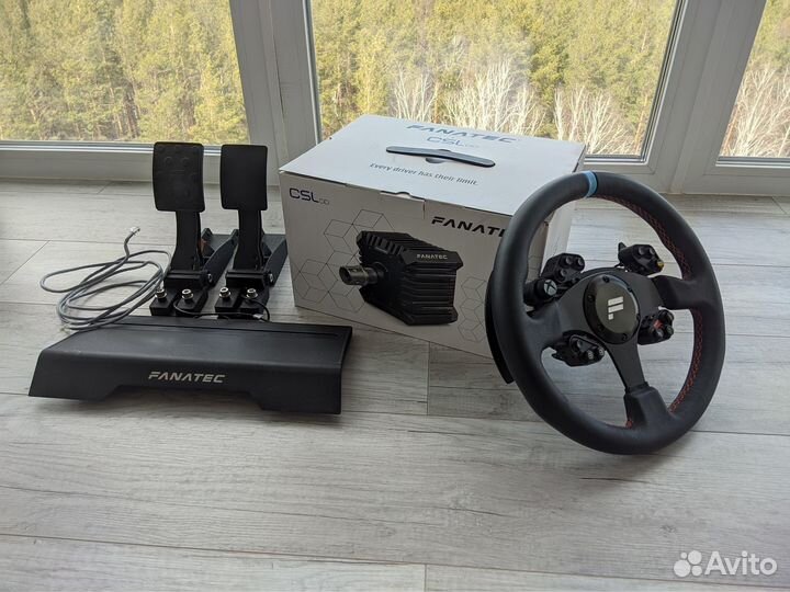 Fanatec csl dd + руль 33см, хаб, педали + кокпит
