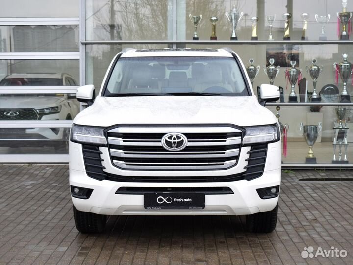 Toyota Land Cruiser 4.0 AT, 2022, 68 км