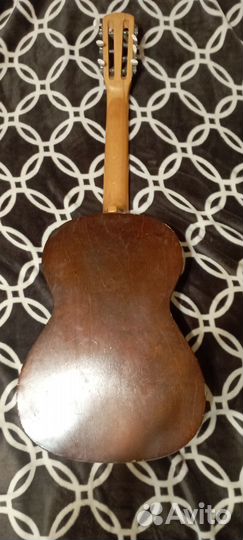 Акустическая гитара