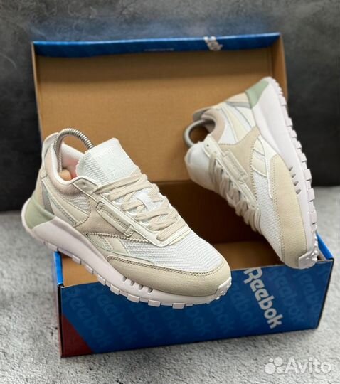 Кроссовки женские Reebok classic