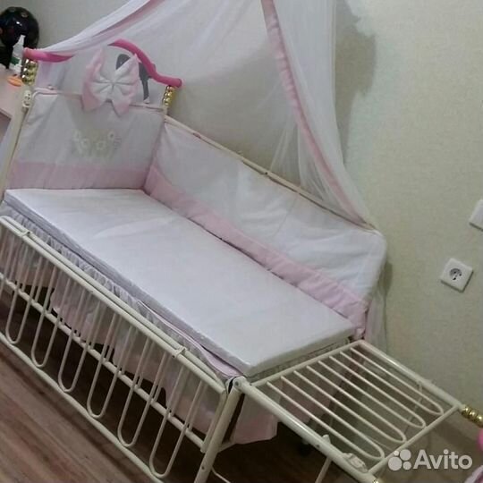 Детская кроватка Geoby