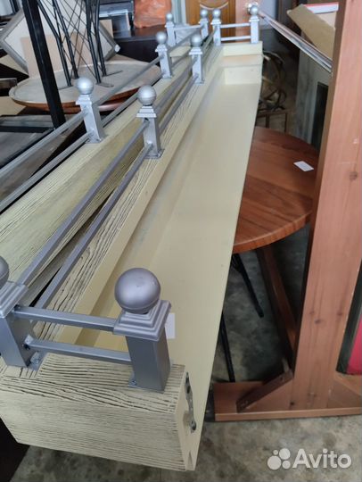 Полка деревянная