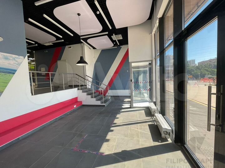 Торговая площадь 77 кв.м