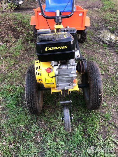 Мотоблок-культиватор с прицепом