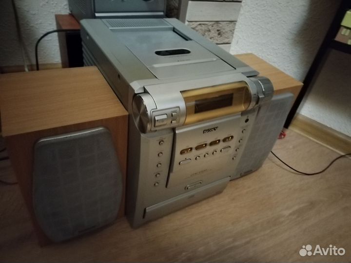 Музыкальный центр sony