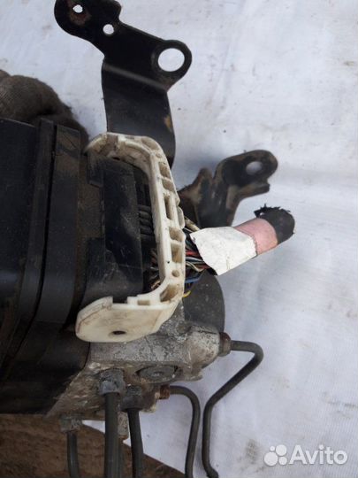 Блок управления ABS Toyota Allion ZZT240 1zzfe