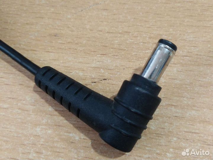 Зарядное устройство для ноутбука (19v)