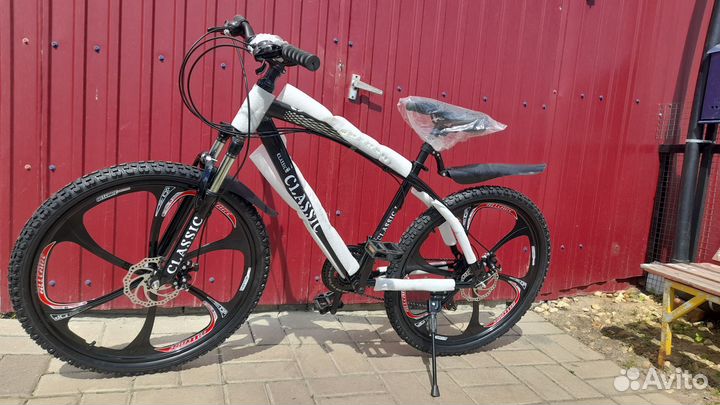 Новый велосипед бмв на литых дисках