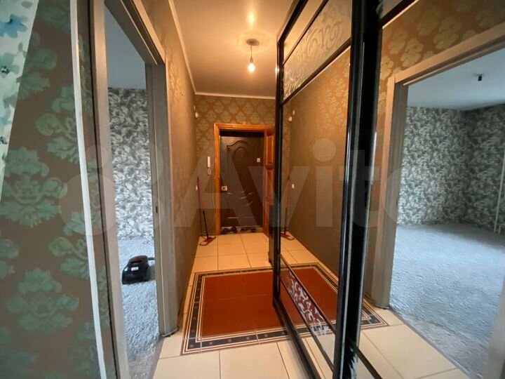 2-к. квартира, 60 м², 1/6 эт.