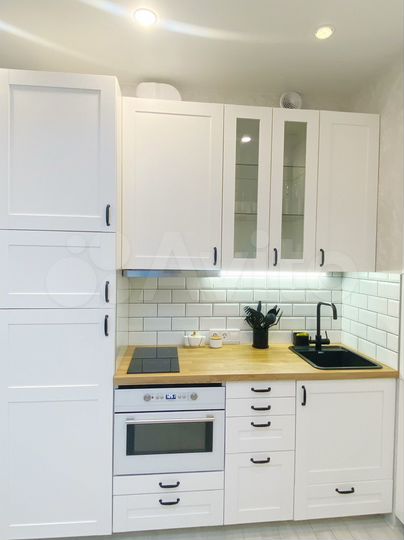 2-к. квартира, 53 м², 4/4 эт.