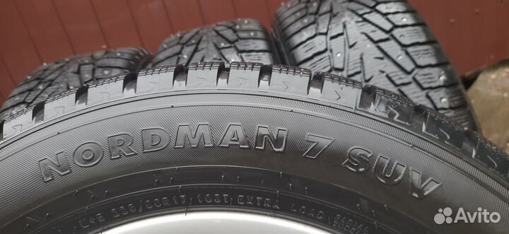 Nokian Tyres Hakkapeliitta 7 SUV 225/60 R17 105T