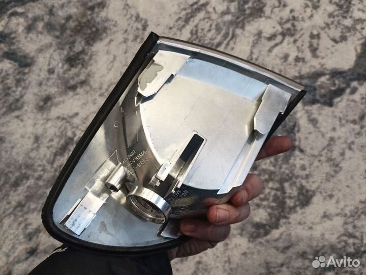 Поворотник левый Ауди а6