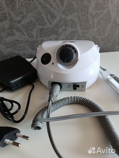 Аппарат для маникюра и педикюра