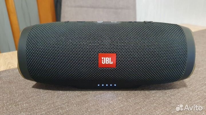 Колонка jbl charge 3
