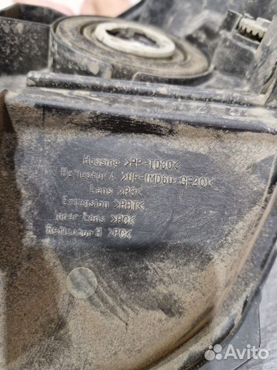 Передняя правая фара Land Cruiser Prado 150