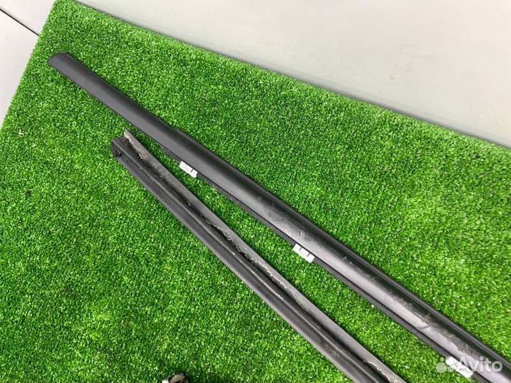 Бархотка уплотнитель двери передняя левая Hyundai