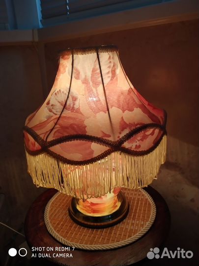 Светильник настольный