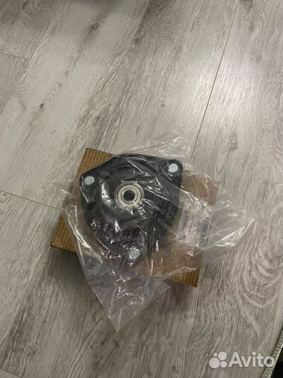 Опоры переднего амотирзатора