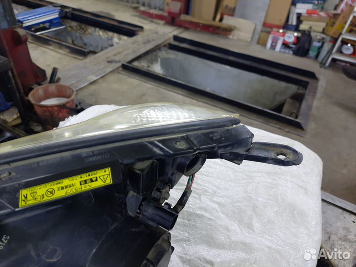 Фара правая RAV4 2005 г 20 кузов