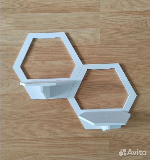 Полочка настенная