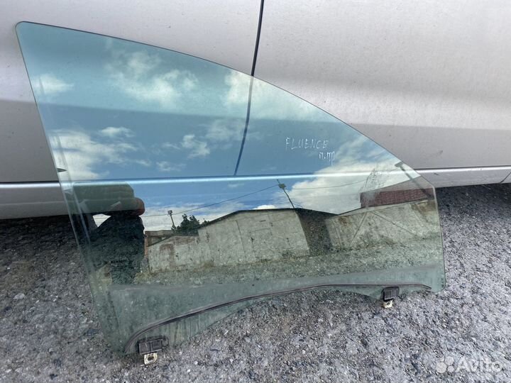 Стекло правое переднее renault fluence