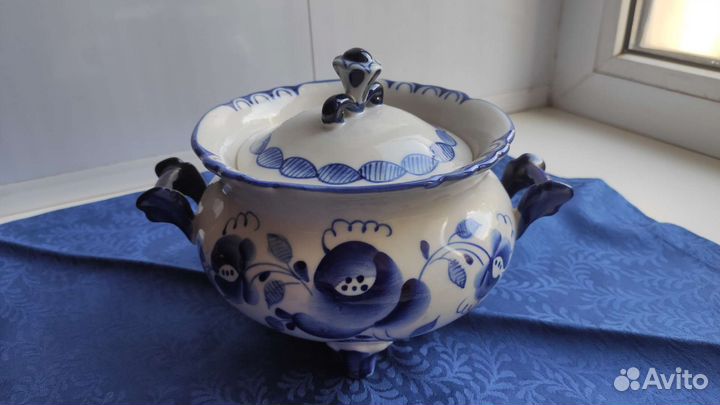 Посуда гжель разная