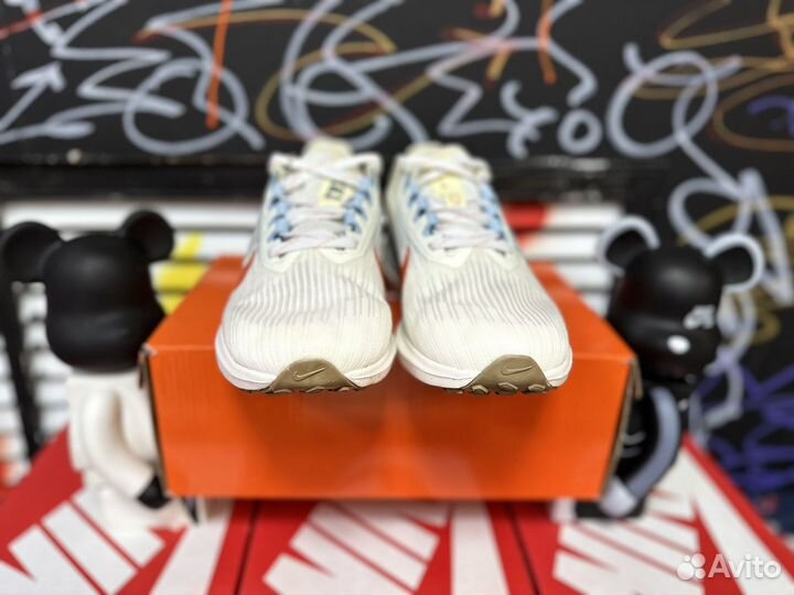 Кроссовки женские Nike