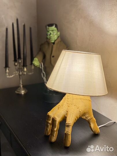 Лампа, светильник вещь Семейка Адамс / Wednesday