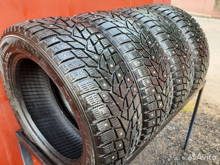 Dunlop SP Winter Ice 02 205/55 R16 94T