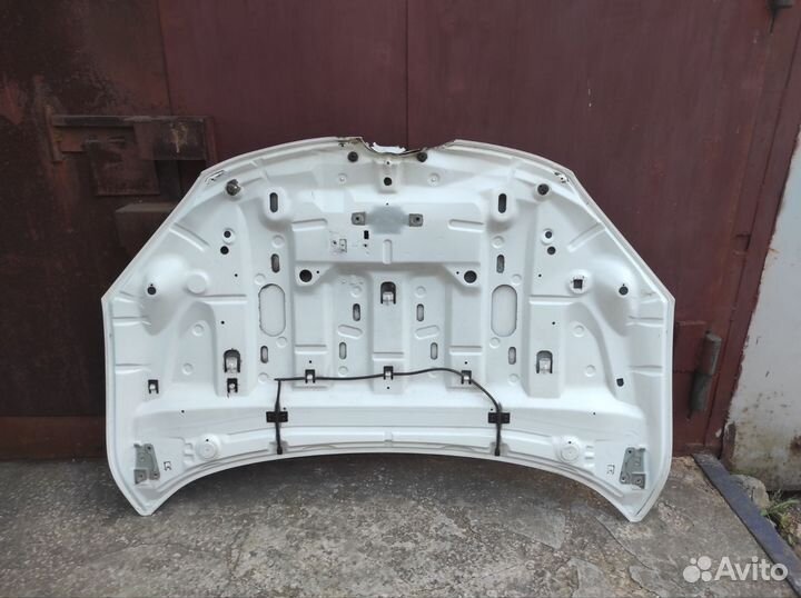 Капот Renault Megane 3 2008-2016 651220005R