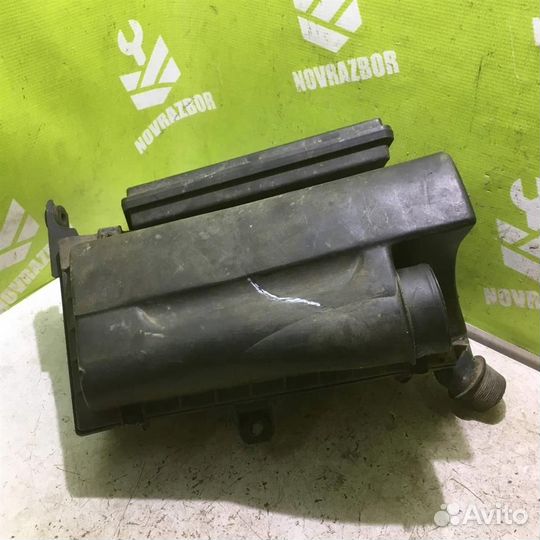 Корпус воздушного фильтра Вольво C40