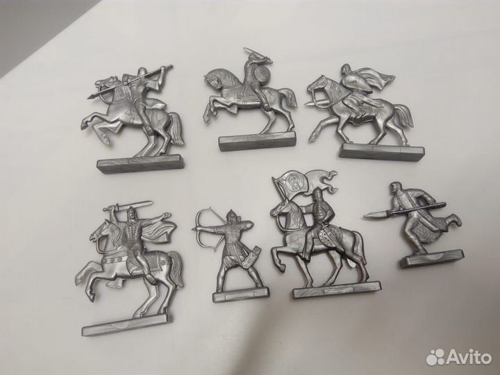 Солдатики, богатыри