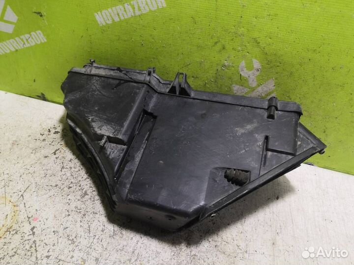 Корпус блока предохранителей Мерседес Бенз 210 Е