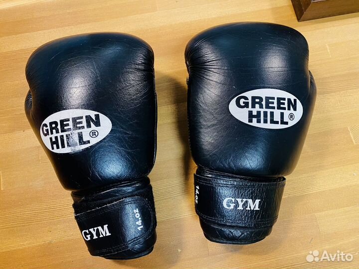 Боксерские перчатки green hill 14 oz