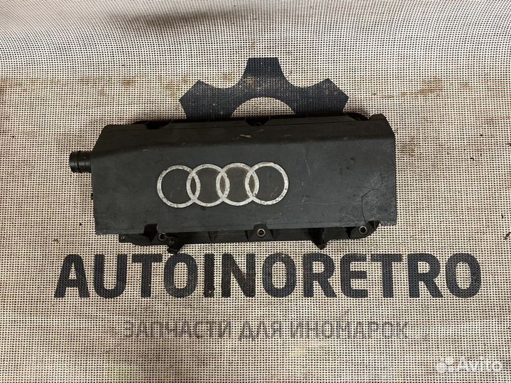 Клапанная крышка правая Audi A6 C4 078103471D