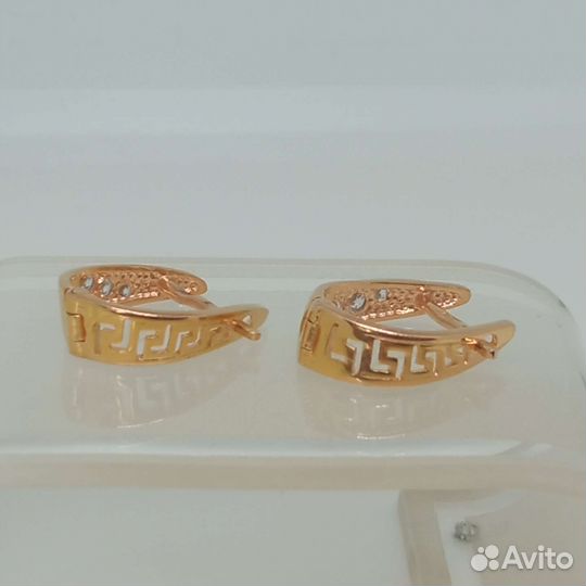 Золотые серьги