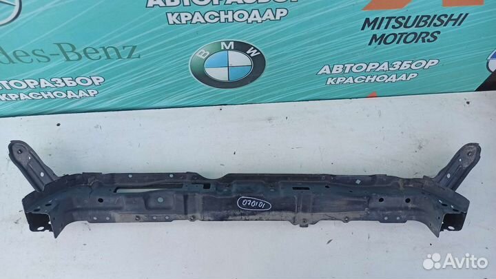 Верхняя планка радиатора Kia Ceed 2015