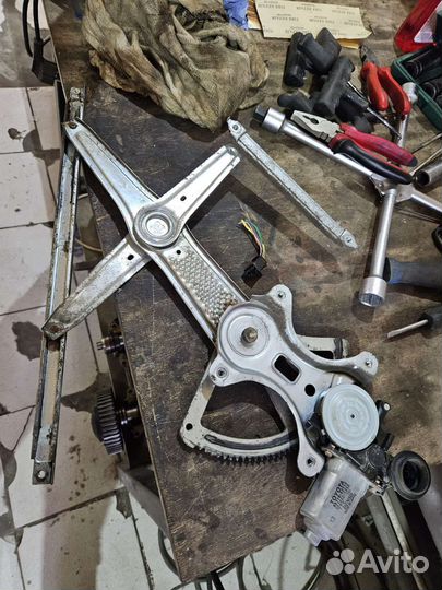 Стеклоподъемник toyota corolla 120