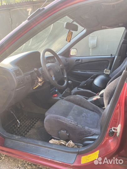 Toyota Corolla 1.6 МТ, 1999, 300 000 км