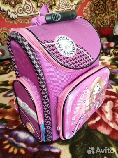 Рюкзак школьный