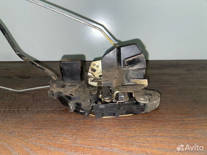 Замок двери Kia Spectra седан S6D 2006