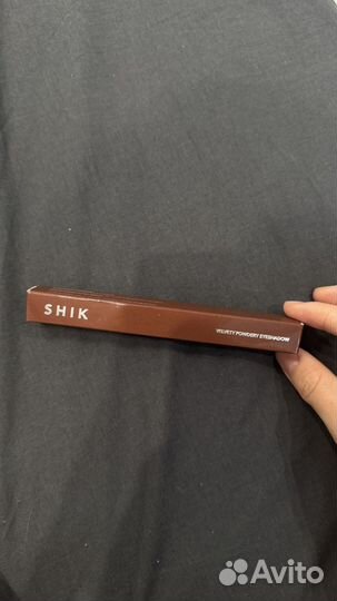 Shik velvety powdery eyeshadow