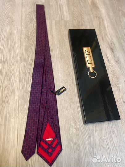 Мужской галстук