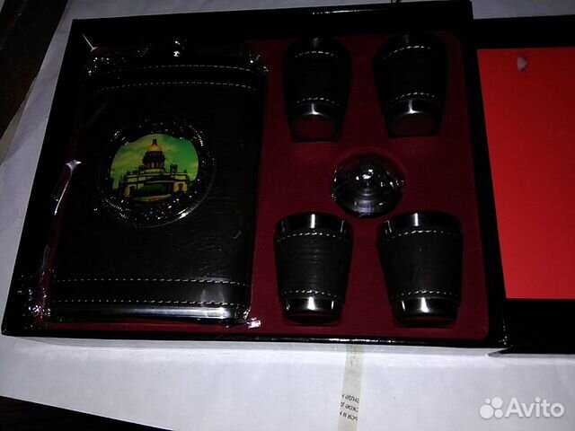 Подарочный набор новый, 4 рюмки и фляжка,нержавеющ