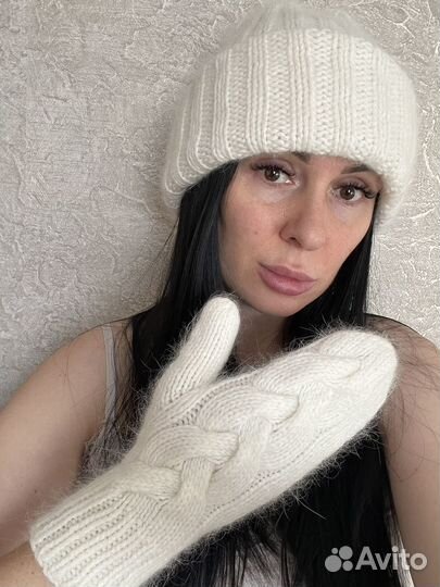 Комплект шапка и варежки из ангоры