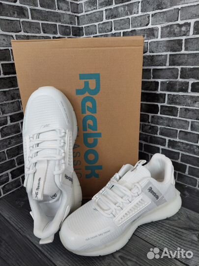 Кроссовки женские Reebok