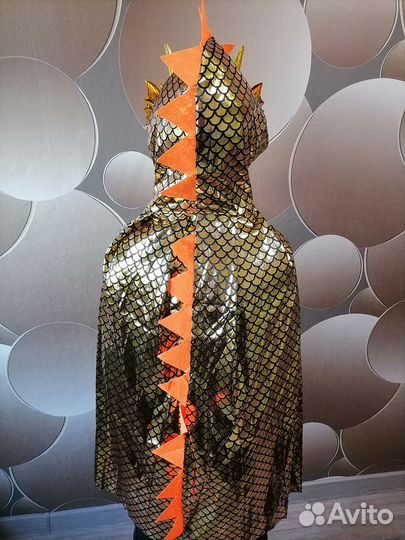 Костюм на утренник плащ и маска