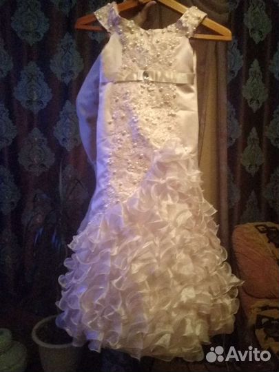 Платье праздничное р-р 10-11 л