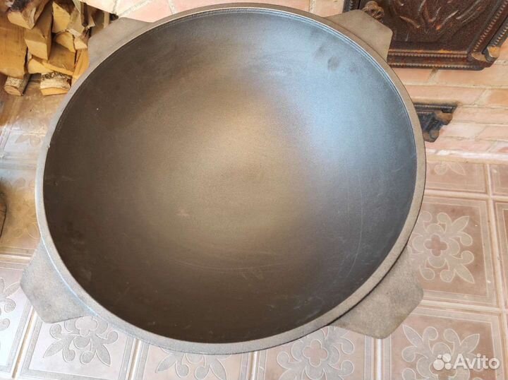 Чугунный казан 12 литров с крышкой садж. Садж. Ско